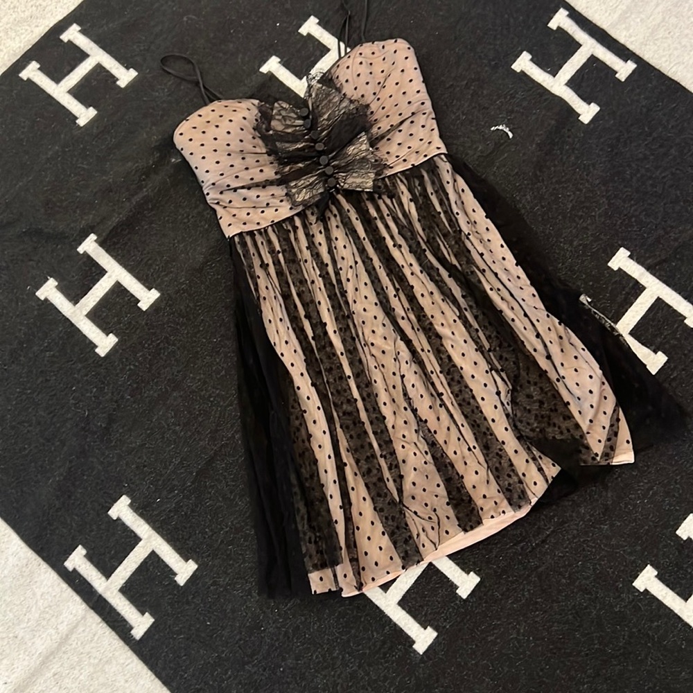 Alexia Admor NY. Black lace illusion dress, XS